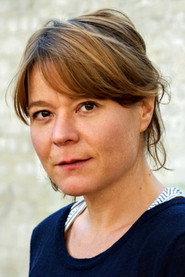 Julia Schmidt as Schneiderin in Tierisch verliebt 2009