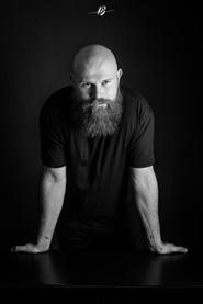 Harold Barbé as Le SDF in Carpe Diem 2022