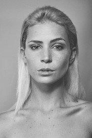 Laura Lafrate as Tara in Cato 2020