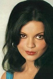 Zeenat Aman as Shobha in Namumkin 1988