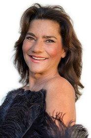 Marina Mota as  in Uma Noite no Parque Mayer 2022