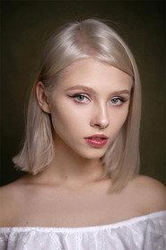 Alisa Tarasenko as Liza in The Land of Sasha 2022