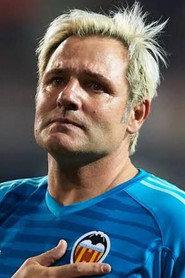 Santiago Cañizares as Self in Un Valencia Para El Recuerdo 2014