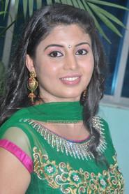 Nimisha Suresh as Kavitha in Ninaithathu Yaaro 2014