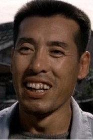 Liu Fen as Jin-Hou's uncle in The Silent Love 1971