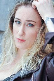 Jessica Copeland as Carolyn in Life Hack 2017