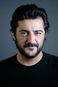 Celil Nalçakan as Aziz in Leydi Di 2024