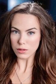 Carson Lee Bradshaw as Lisa in The Wedding Trip 2021