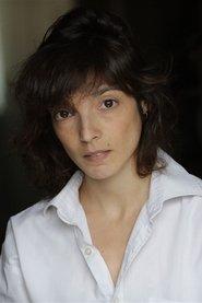 Alyzée Soudet as Jade in Le Bain 2023