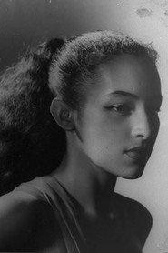 Rocío Sagaón as Olga in Apuntes 1976