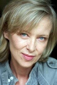 Diane Pierens as le commissaire in Une Ferrari pour deux 2002