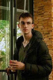 Florian Saramon as Frank in Le Terminus 2022