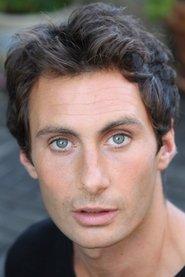 Julien Lucas as Ninon's fiancé in The Country Doctor 2016
