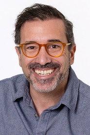 Marco Horácio as Mário Pereira in Um Desejo de Natal 2019
