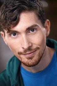Ronen Bay as Yanki in Division Ave 2019