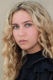 Kitty Peterkin as Daisy in Surviving Christmas with the Relatives 2018