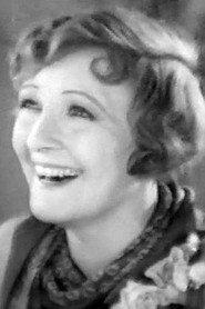 Irène Wells as Peggy Samoy in Black and White 1931