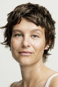 Sandra Turéll Henningsen as Esther in Shutter 2024