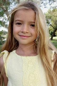 Madalena Serrano as Vera in Stone Beach 2025