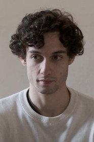 Diogo Consolado as Côme in ENTRE CHIEN & LOUP 2025