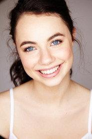 Ivy Latimer as Nixie in Mako: Island of Secrets