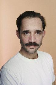 Paul Walther as Jonny in Mittelkleiner Mensch 2012