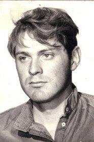 Vadim Kurkov as Илья Фомин внештатный заместитель Шмелёва in Cry of Silence 1982