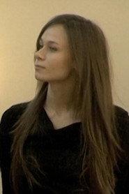 Viviana Bonazzi as Student in Women’s Useless Man 2009