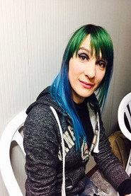 Patricia Tapia as Voz, Coro in Apocalipsis Tour 2019