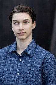 Leonardo Orsolini as Figlio Medico #2 in Crystal Girl 2022