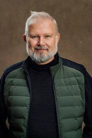 Ole Hermann as Mirko in Next Door 2021