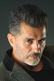 Yaşar Alptekin as Hakan in Lambada 1989