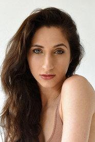 Sulin Hasso as Evie in The Yellow Wallpaper 2019