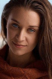 Hailee Lipscomb as Christine in Heartbeater 2022