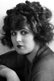 Marion Aye as Grace Winwood in The Vengeance Trail 1921