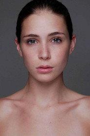 Laura Lafrate as Tara in Cato 2020