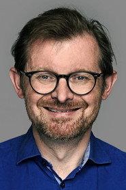 Sebastian Dorset as Komiker in Grin til Gavn 2023 2024