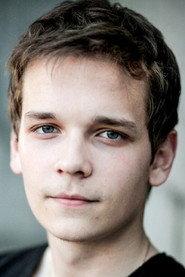 Ivan Arkhangelskiy as Gleb in At The Moon 2020