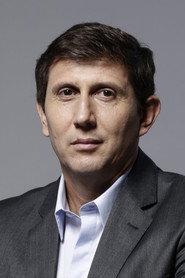 Juan Pablo Varsky as Ventura in Papeles en el viento 2015