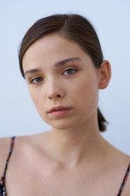 Katarzyna Gałązka as Paulina in 13 Days Till Summer 2025