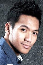 Nino Prabowo as Agung in Riwayat Ceti 2022