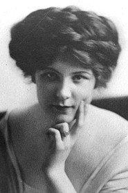 Mary Ryan as Maura O'Donnell in The Outcasts 1983
