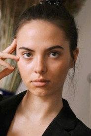Daphné Tarka as Pauline in Fracture 2010