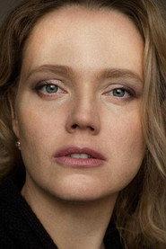 Yuliya Telpukhova as Светлана in Night of Closed Doors 2008