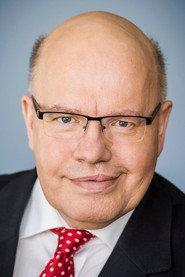 Peter Altmaier as Self in Leben mit der Energiewende - Der Film 2012
