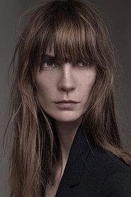 Laura Sampson Hemingway as Sandy in Crossroads of America 2020