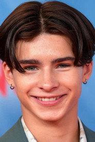 Loris Sichrovsky as Jo Wieland in School of Magical Animals 2 2022
