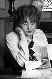 Suzanne Delvé as Yvonne Delys in Accused, Stand Up! 1930