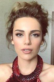 Yağmur Tanrısevsin as Tülin in Baba Parası 2020