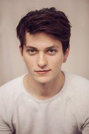 Nicolas Godart as Vincent in Va dans les bois 2021